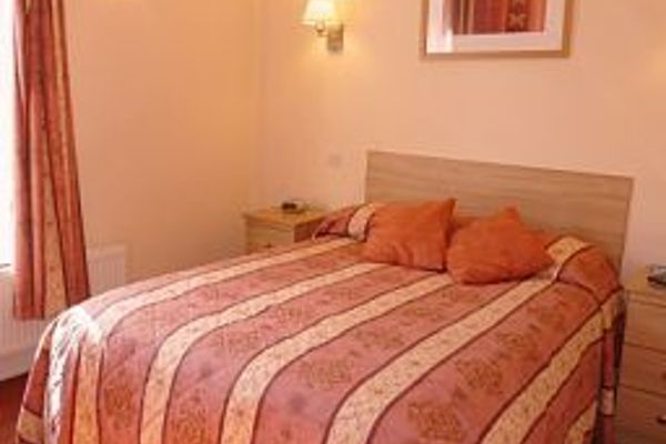 Angus Hotel & Almonds Restaurant (Carlisle)